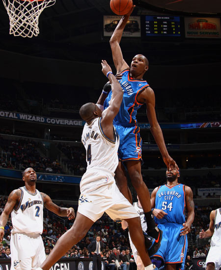 她本人也表 她本人也表